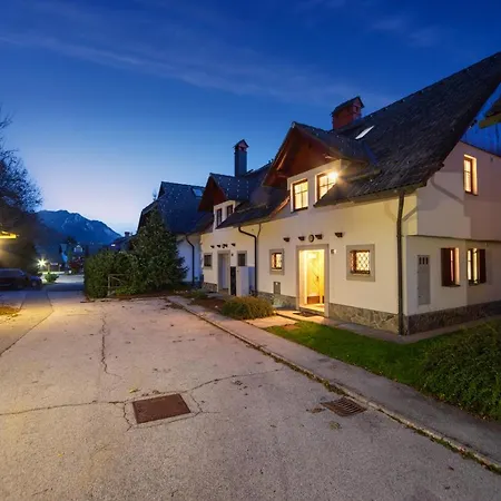 Apartmaji Potepuh * Kranjska Gora