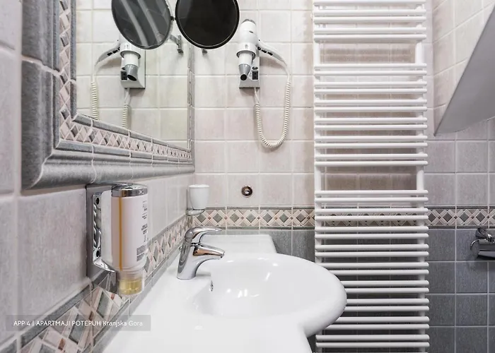 شقة Apartmaji Potepuh كْرانْيِسكا غورا